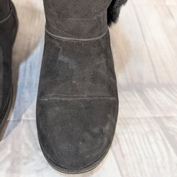 Juicy Couture Black Faux Fur & Suede Moccasin Boots with Logo Ribbon Tie Size 7 - Picture 2 of 9